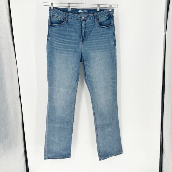 Old Navy kicker boot but high rise secret slim pockets light wash errands casual - Picture 1 of 6